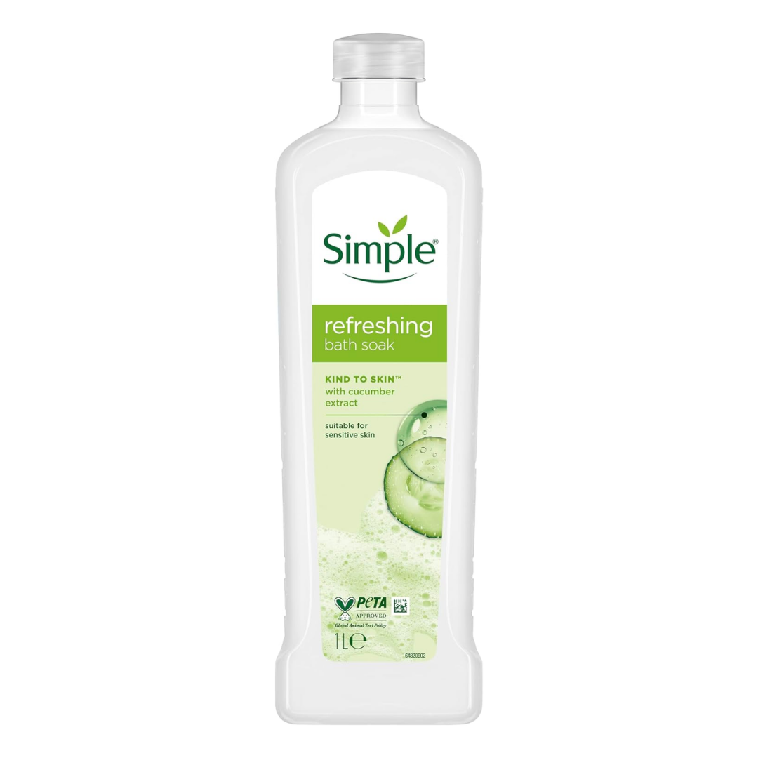 Simple Kind to Skin Refreshing Bath Soak with Cucumber Extract 1L | Daily Supplies